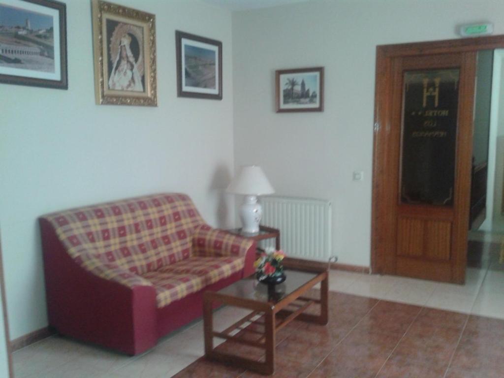 Hotel Los Hermanos Ocaña エクステリア 写真