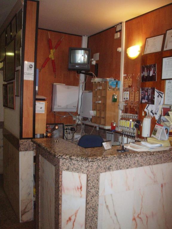 Hotel Los Hermanos Ocaña エクステリア 写真