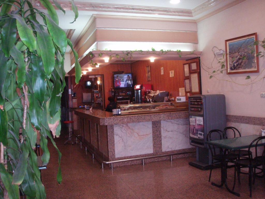 Hotel Los Hermanos Ocaña エクステリア 写真