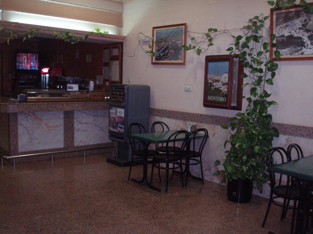 Hotel Los Hermanos Ocaña エクステリア 写真