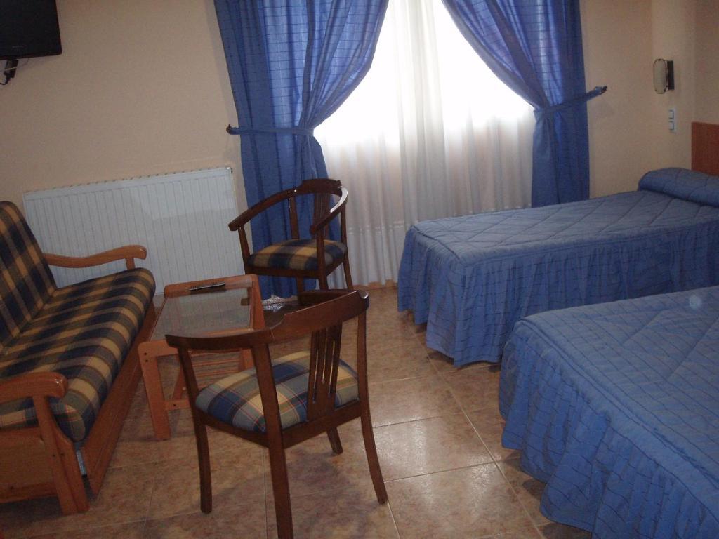 Hotel Los Hermanos Ocaña 部屋 写真